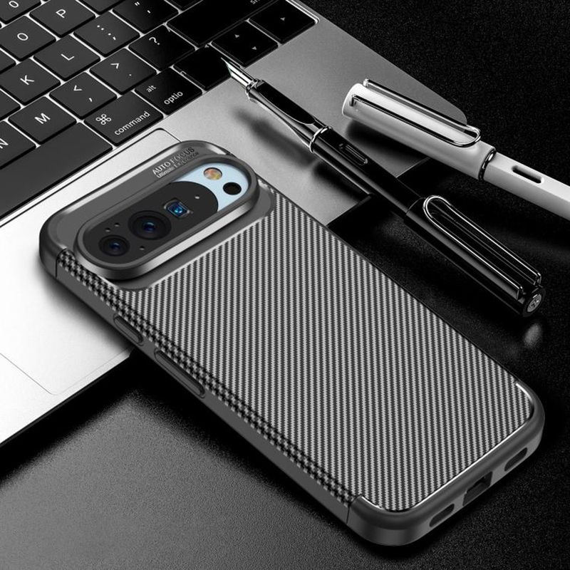 Laptop, Telefoane si Tablete - Telefoane mobile si accesorii - Accesorii Telefoane - Huse telefoane - Husa pentru Google Pixel 10 / 10 Pro - Techsuit CarbonFiber - Negru - Infinity.ro