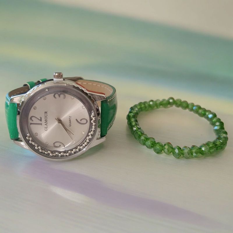 Fashion, accesorii si bijuterii - Femei - Bijuterii femei - Ceasuri femei - Set ceas casual de damă cu brățară inclusă, mecanism quartz, display analog, bratara verde, inchidere cu catarama - Infinity.ro