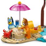 Jucarii, Copii si Bebe - Jucarii si jocuri - Seturi de constructie si cuburi - Seturi de constructie - LEGO Bluey Calatoria familiei lui Blue cu masina la plaja 11202 - Infinity.ro