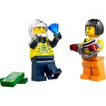 Jucarii, Copii si Bebe - Jucarii si jocuri - Seturi de constructie si cuburi - Seturi de constructie - LEGO City Urmarire cu masina de politie si masina puternica 60415 - Infinity.ro