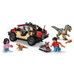 Jucarii, Copii si Bebe - Jucarii si jocuri - Seturi de constructie si cuburi - Seturi de constructie - LEGO Jurassic World Evadare off-road din calea unui Velociraptor 76972 - Infinity.ro