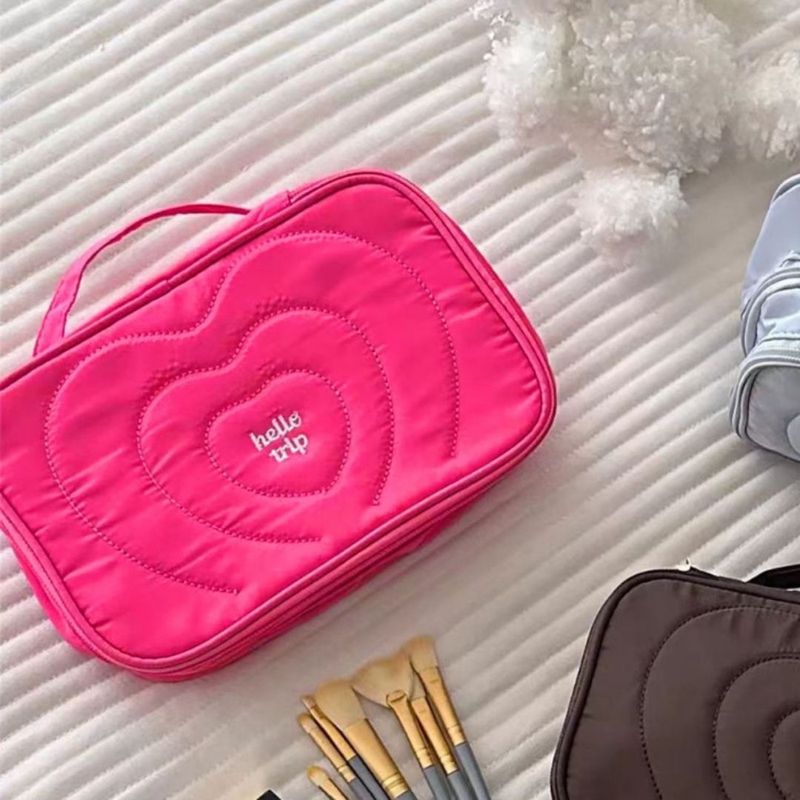 Ingrijire personala si Cosmetice - Machiaj - Portfarduri si genti cosmetice - Geanta pentru cosmetice, matlasata, cu maner, culoarea ciclam, 24x9x15 cm, eCarla, KS132R - Infinity.ro