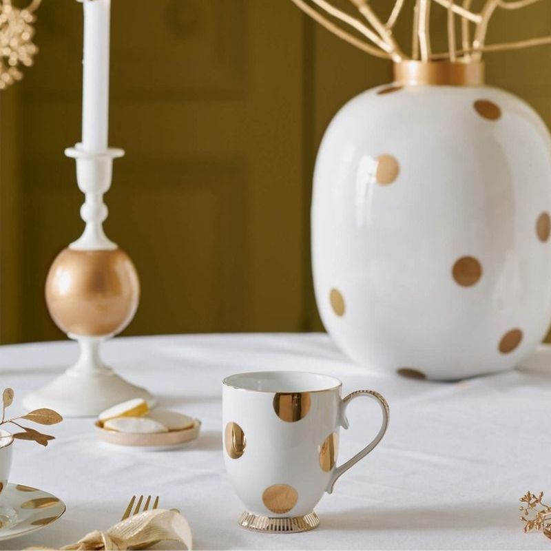 Casa si Gradina - Bucatarie si vesela - Cani si pahare - Cani si cesti - Set 2 cani din portelan, Pip Studio, Dot Delight White-Gold, 350ml, colectia Dot Delight - Infinity.ro