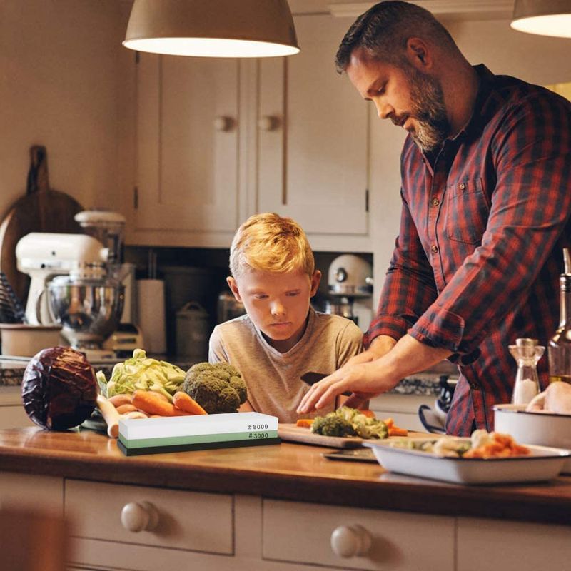 Casa si Gradina - Bucatarie si vesela - Ustensile bucatarie - Ascutitoare cutite - Piatra pentru Ascutirea Cutitelor prin Slefuire, LittleDomi, cu Suport din Silicon, 2 Granulatii 3000/8000, Ghidaj - Infinity.ro