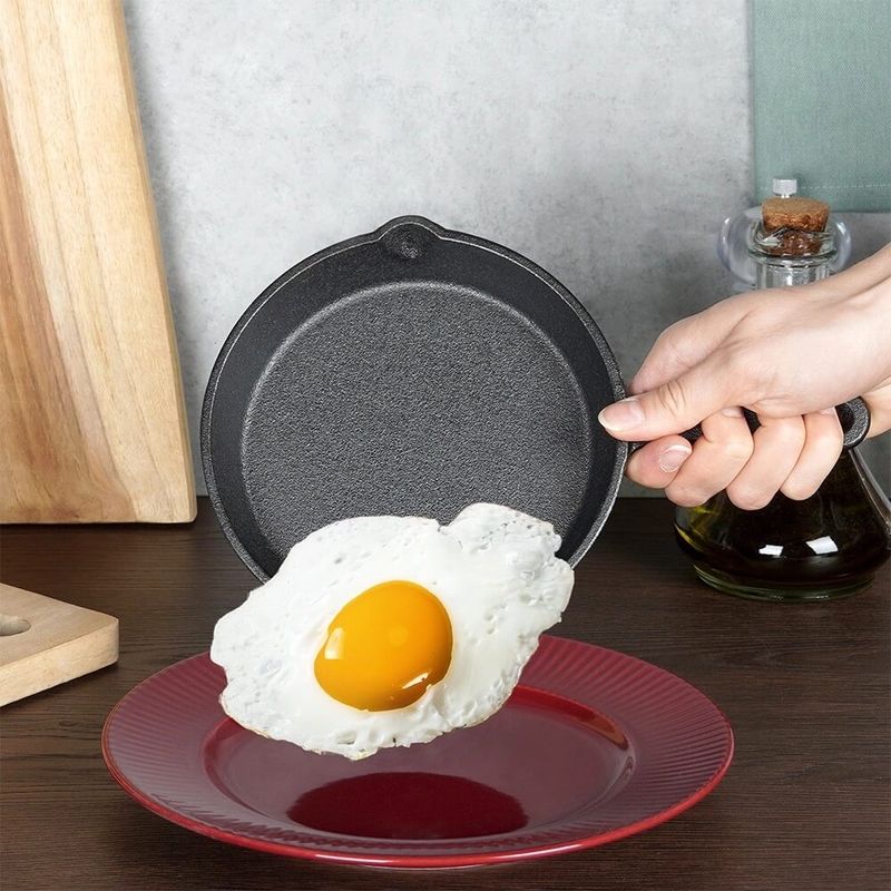 Casa si Gradina - Bucatarie si vesela - Vase pentru gatit - Tigai si seturi - Tigaie fonta maner fonta 20cm - Infinity.ro