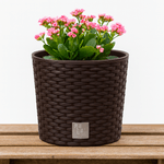 Casa si Gradina - Gradinarit si plante - Plante si ghivece - Ghivece si suporturi - Ghiveci rotund maro inchis, plastic rezistent, imitatie ratan, diametru 20 cm, inaltime 19 cm - Infinity.ro
