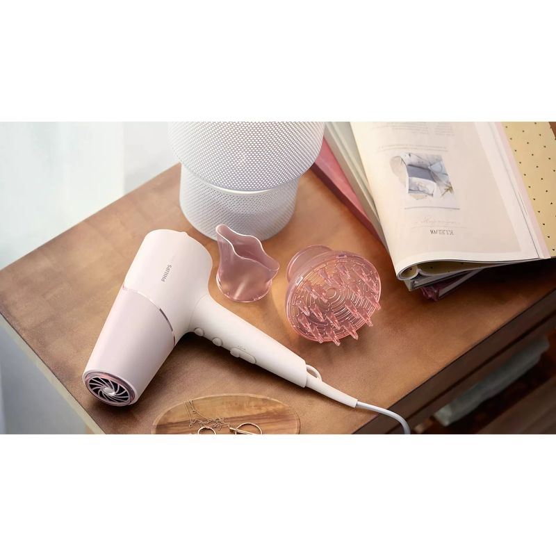 Ingrijire personala si Cosmetice - Aparate & accesorii ingrijire personala - Hair styling - Uscatoare de par - Uscator de par Philips BHD530/00, 2300W, tehnologie ThermoShield, ingrijire cu ioni, 2 setari de viteza, 3 setari de tem - Infinity.ro