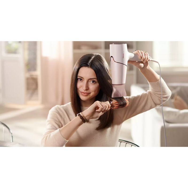 Ingrijire personala si Cosmetice - Aparate & accesorii ingrijire personala - Hair styling - Uscatoare de par - Uscator de par Philips BHD530/00, 2300W, tehnologie ThermoShield, ingrijire cu ioni, 2 setari de viteza, 3 setari de tem - Infinity.ro