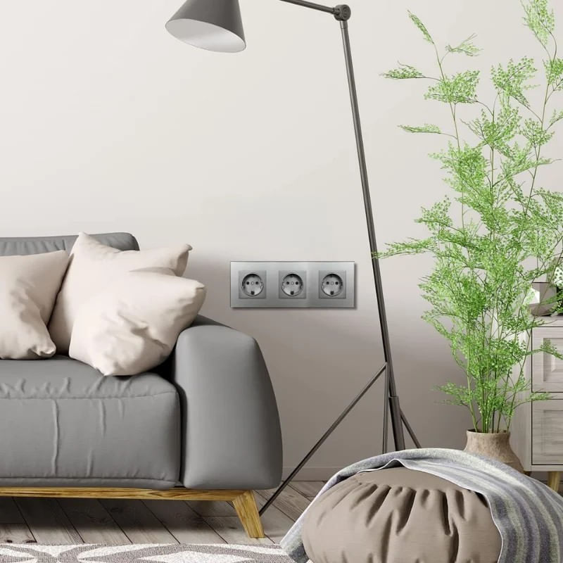 Casa si Gradina - Electrice - Prize - Priza tripla cu rama din sticla securizata iUni WS3, 16A, Silver - Infinity.ro