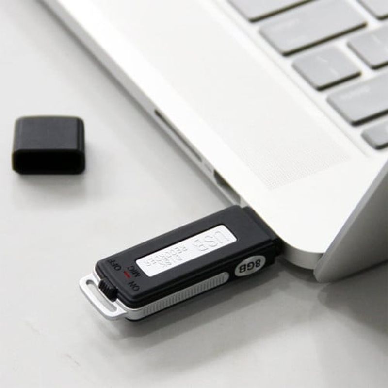 Laptop, Telefoane si Tablete - Wearables si gadgeturi - Gadgeturi - Dispozitive spionaj - Stick USB Spion Reportofon iUni STK98, 8GB, Activare vocala - Infinity.ro