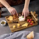 Casa si Gradina - Bucatarie si vesela - Vesela si tacamuri - Platouri de bucatarie - Set servire aperitive si branzeturi, 5 piese, cutite si ustensile pentru servire din inox, bambus, 35.8x28x1.5cm - Infinity.ro