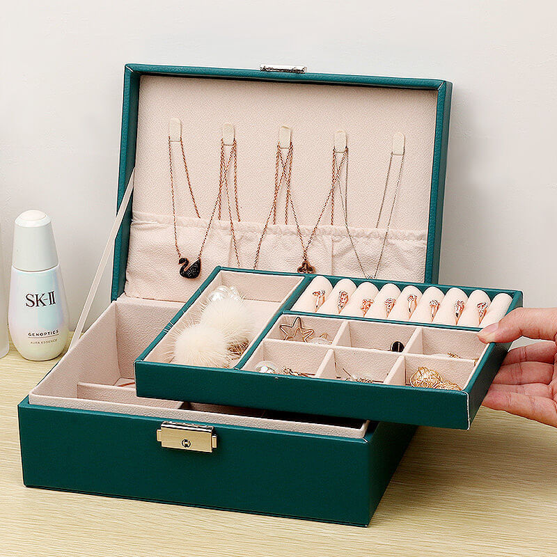 Fashion, accesorii si bijuterii - Femei - Bijuterii femei - Cutii bijuterii - Cutie Pentru Bijuterii, cu 2 nivele, Compartimente Practice, inchidere cu cheie, 23x17x9 cm, textil si piele eco, verde - Infinity.ro