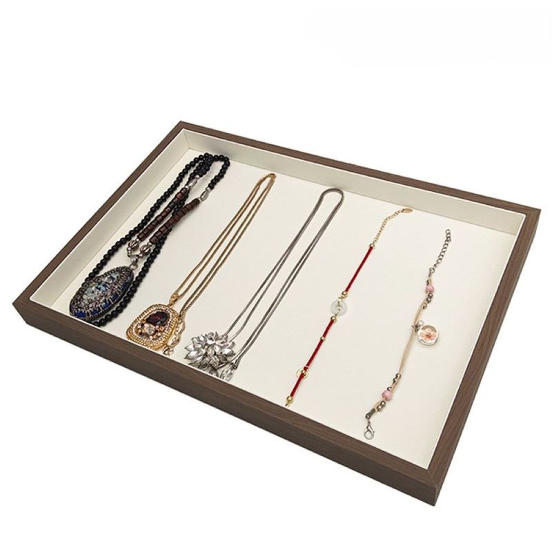 Fashion, accesorii si bijuterii - Femei - Bijuterii femei - Cutii bijuterii - Tava expunere si organizator bijuterii, lemn de nuc, un compartiment, interior moale, 36×26x3cm, lemn si interior crem - Infinity.ro