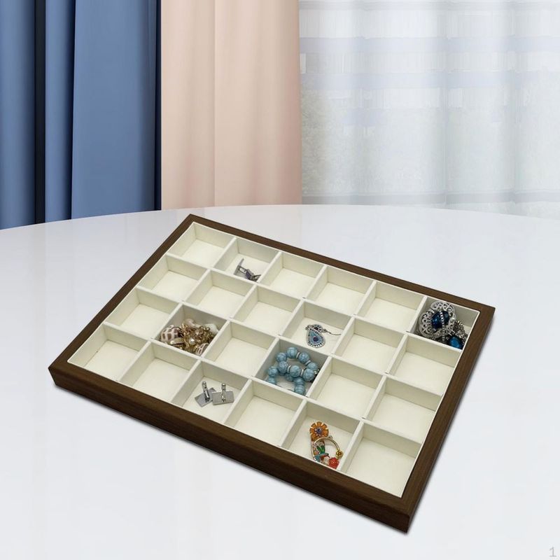 Fashion, accesorii si bijuterii - Femei - Bijuterii femei - Cutii bijuterii - Tava expunere si organizator bijuterii, lemn de nuc, 24 compartimente, interior moale, 36×26x3 cm, maro si interior crem - Infinity.ro
