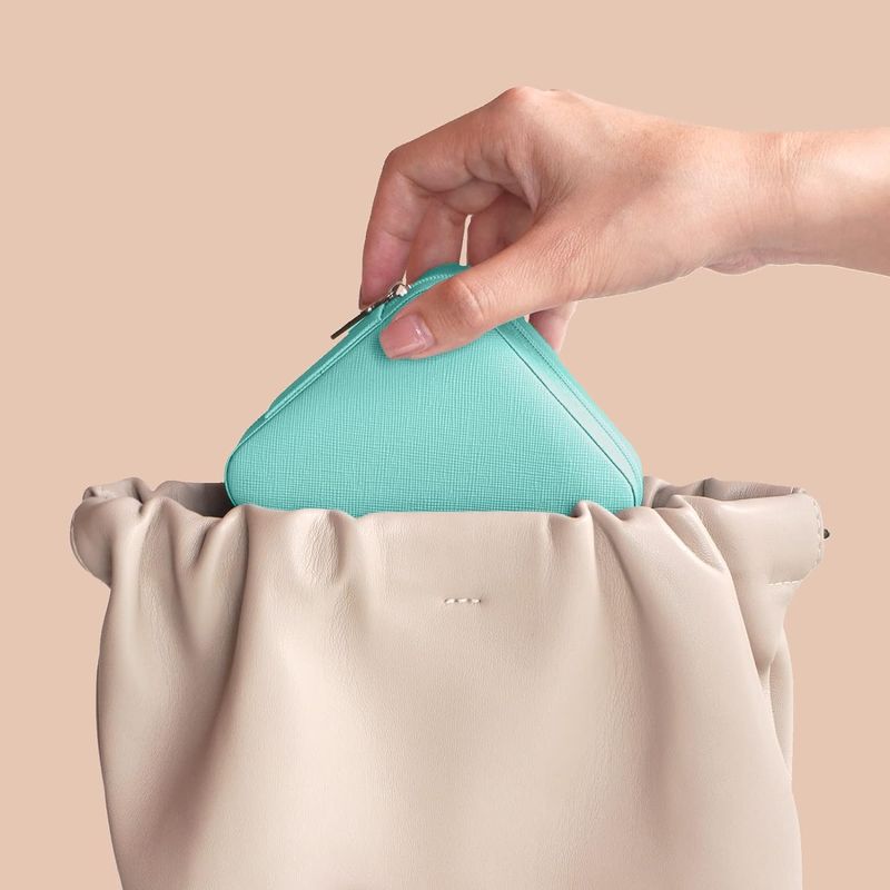 Fashion, accesorii si bijuterii - Femei - Bijuterii femei - Cutii bijuterii - Cutie Pentru Bijuterii, AB Luxury Concept, Ideal Pentru vacante, Cu Fermoar, 10x10x5 cm, textil si piele eco, Albastru - Infinity.ro