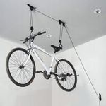 Sport si Outdoor - Ciclism - Accesorii pentru biciclete - Suporturi accesorii biciclete - Suport suspendat Renew Force pentru depozitarea bicicletei, cu prindere in tavan, sarcina maxima suportata 20 Kg, Negru - Infinity.ro