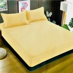 Casa si Gradina - Textile si covoare - Lenjerii de pat - Cearceafuri de pat - Set husa de pat cu elastic si fete de perna 50x75 cm, finet damasc, galben pai, 140x200cm, 70% bumbac, 30% poliester - Infinity.ro