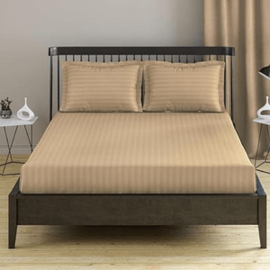 Husa de pat cu elastic Kotonia Home Deco, 100% bumbac, Damasc Saten, dimensiune dungi 1 cm, Cappuccino, 180x200+25 cm