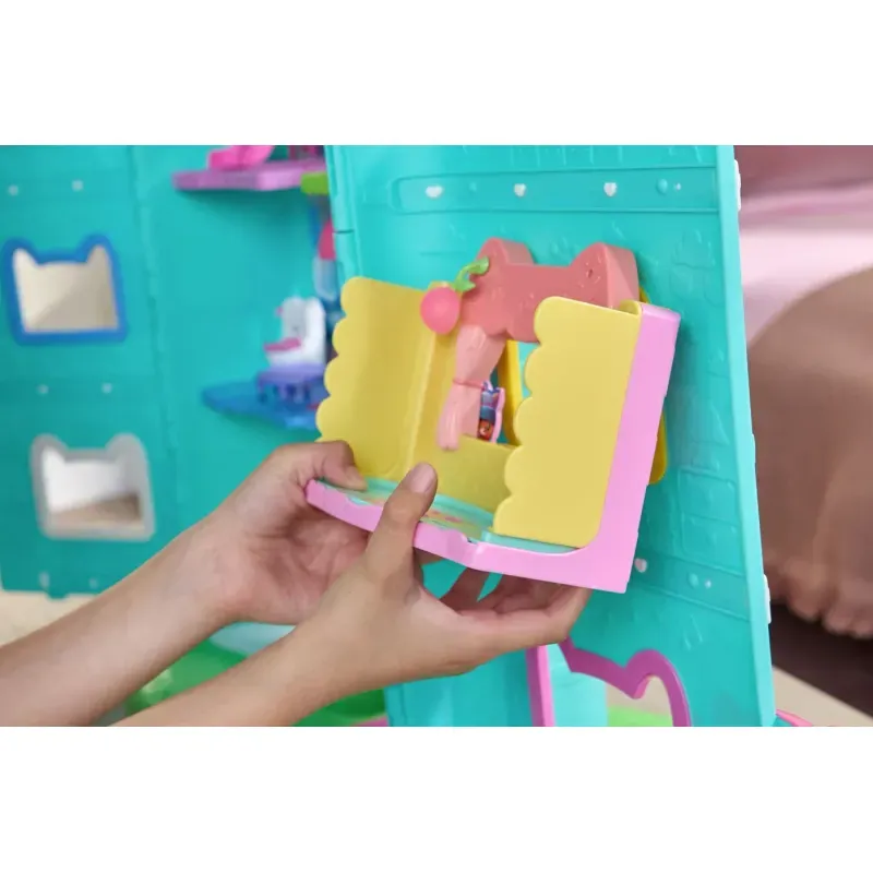 Jucarii, Copii si Bebe - Jucarii si jocuri - Figurine - Gabbys Dollhouse Filmul Bucataria Magica A Lui Cakeys Cu Figurine Si Accesorii - Infinity.ro