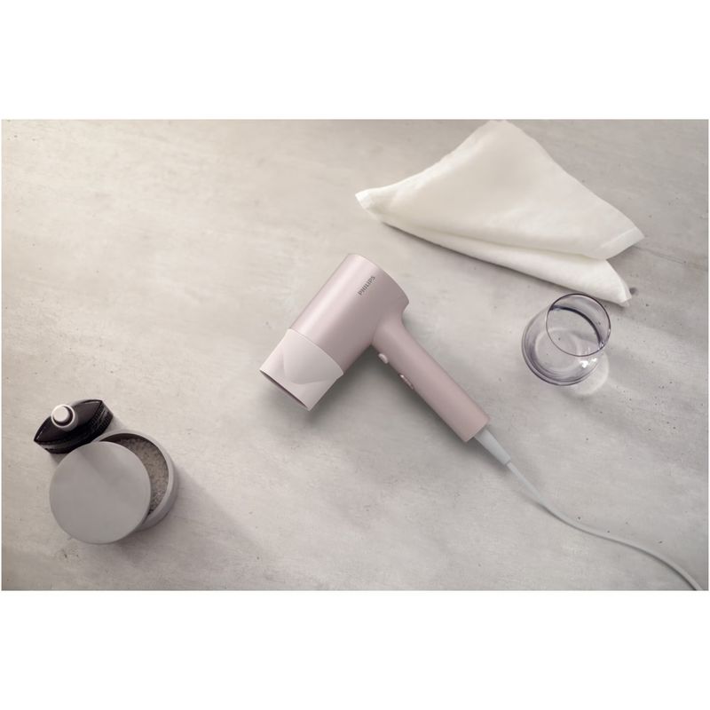 Ingrijire personala si Cosmetice - Aparate & accesorii ingrijire personala - Hair styling - Uscatoare de par - Uscator de par Philips BHD321/50, 1600W, ingrijire cu ioni, 2 setari de viteza, 2 setari de temperatura, cap de coafare, - Infinity.ro