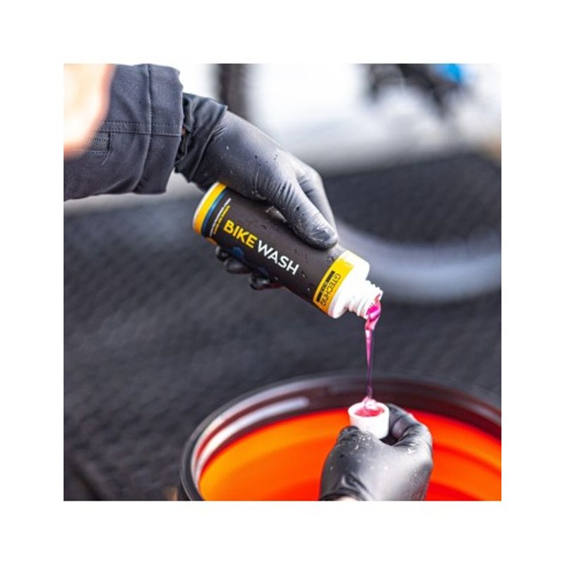Auto si Moto - Intretinere auto - Detergenti auto - Sampon concentrat spalare bicicleta Gtechniq Bike Wash, 250ml - Infinity.ro