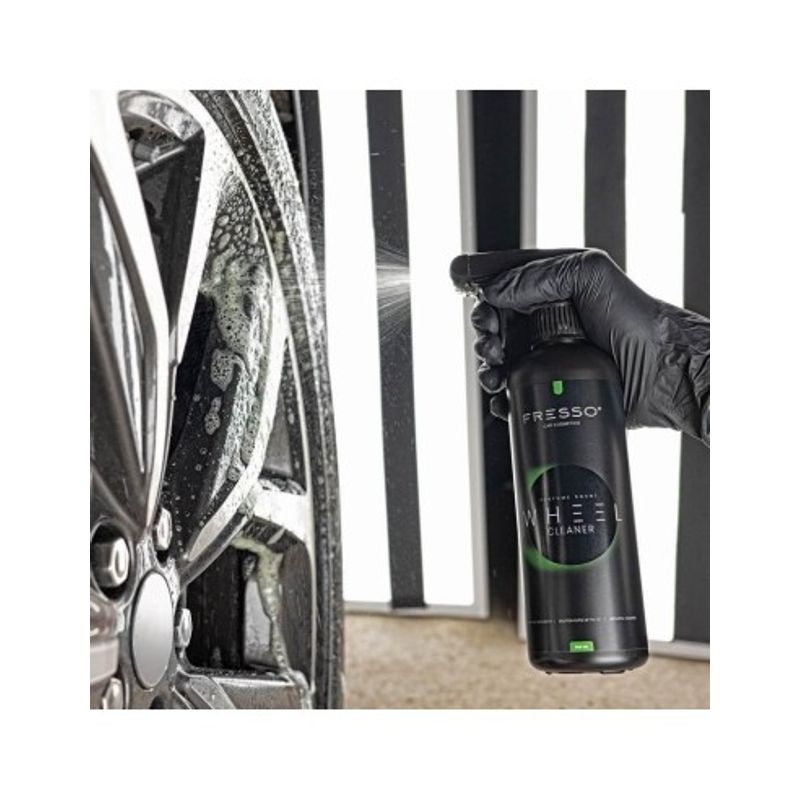 Auto si Moto - Intretinere auto - Detergenti auto - Solutie de curatat jante FRESSO Wheel Cleaner 500ml - Infinity.ro