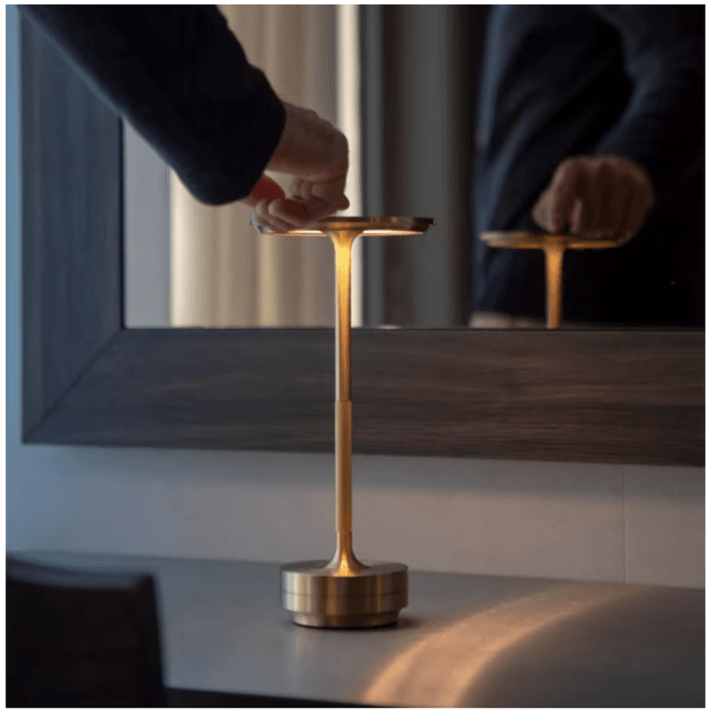 Casa si Gradina - Corpuri si surse de iluminat - Veioze si lampi - Veioze - Lampa LED wireless N2L Store®, portabila, cu touch control, 3 tipuri de iluminare, USB-C, Auriu - Infinity.ro