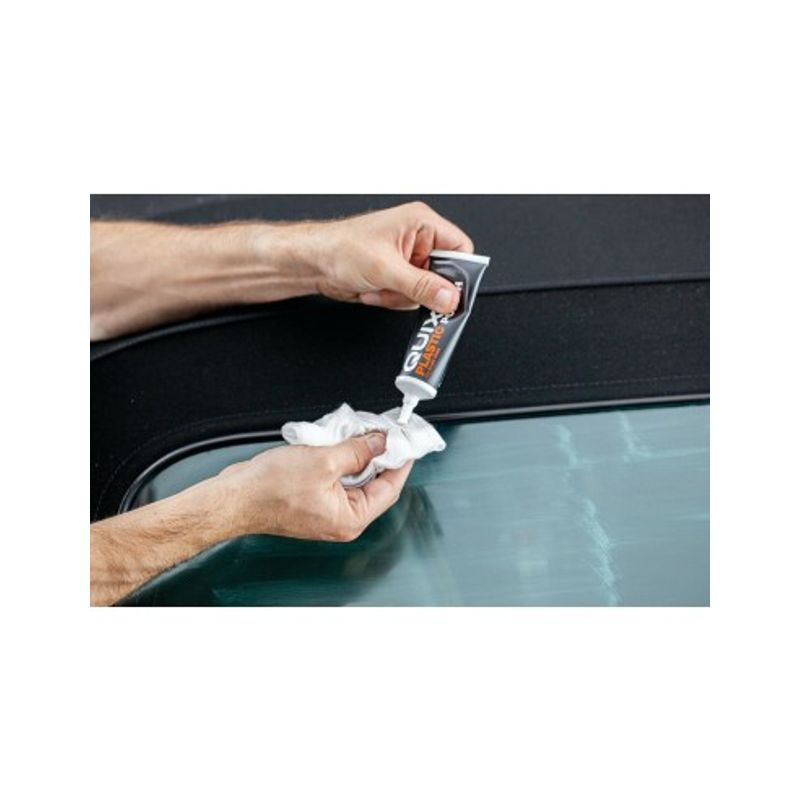 Auto si Moto - Intretinere auto - Produse curatare auto - Solutie de indepartare a zgarieturilor Acrilice si Pexiglas Quixx Acrylic Scratch Remover - Infinity.ro