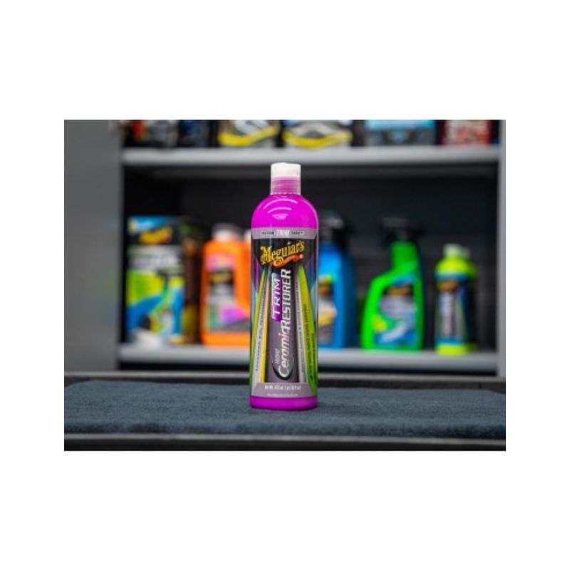 Auto si Moto - Intretinere auto - Produse curatare auto - Solutie Intretinere Plastice Exterior cu ceramica Meguiar's Hybrid Ceramic Trim Restorer,  473ml - Infinity.ro