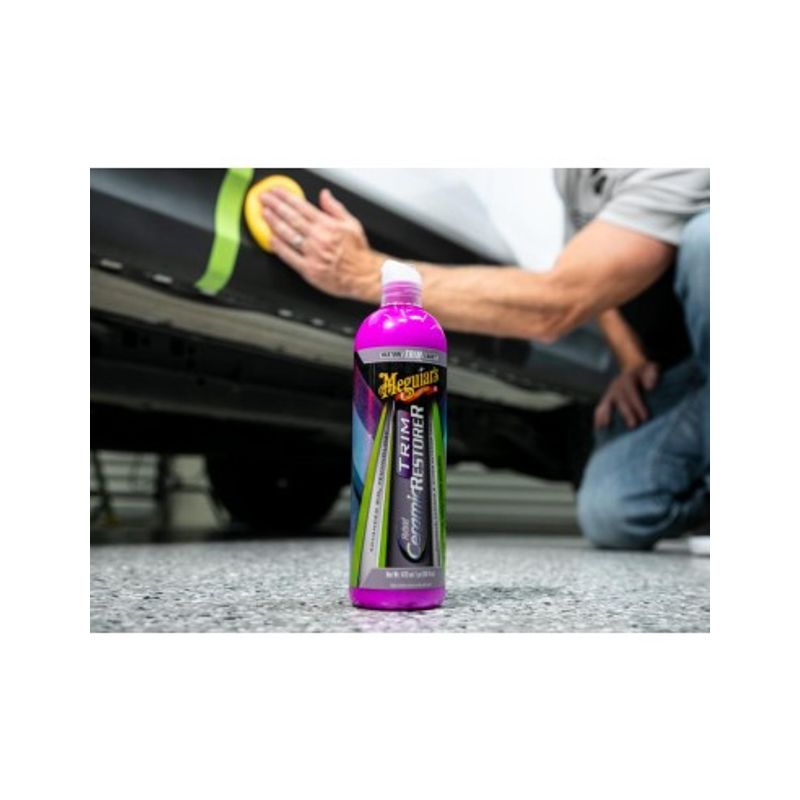 Auto si Moto - Intretinere auto - Produse curatare auto - Solutie Intretinere Plastice Exterior cu ceramica Meguiar's Hybrid Ceramic Trim Restorer,  473ml - Infinity.ro