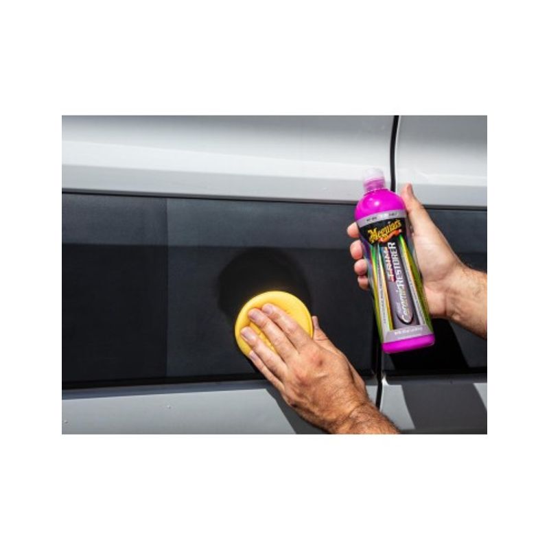 Auto si Moto - Intretinere auto - Produse curatare auto - Solutie Intretinere Plastice Exterior cu ceramica Meguiar's Hybrid Ceramic Trim Restorer,  473ml - Infinity.ro