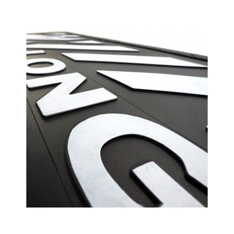 Auto si Moto - Piese auto si accesorii - Caroserie - Ornamente exterior auto - Aparator Noroi 3D Camion 240X35 CM - Infinity.ro