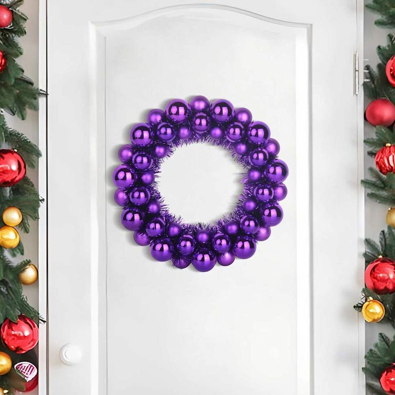Casa si Gradina - Decoratiuni - Decoratiuni de sezon - Coronite cu globuri de Craciun 2 pcs Violet 33 x 33 x 7 cm - Infinity.ro