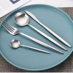 Casa si Gradina - Bucatarie si vesela - Vesela si tacamuri - Tacamuri si seturi - Set tacamuri in stil portughez 24 piese, argintiu - Infinity.ro