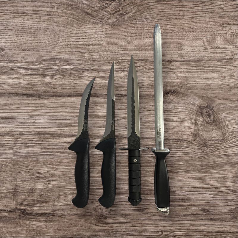 Casa si Gradina - Bucatarie si vesela - Vesela si tacamuri - Cutite si seturi de cutite - Set cutite profesionale macelarie, 4 piese - Infinity.ro