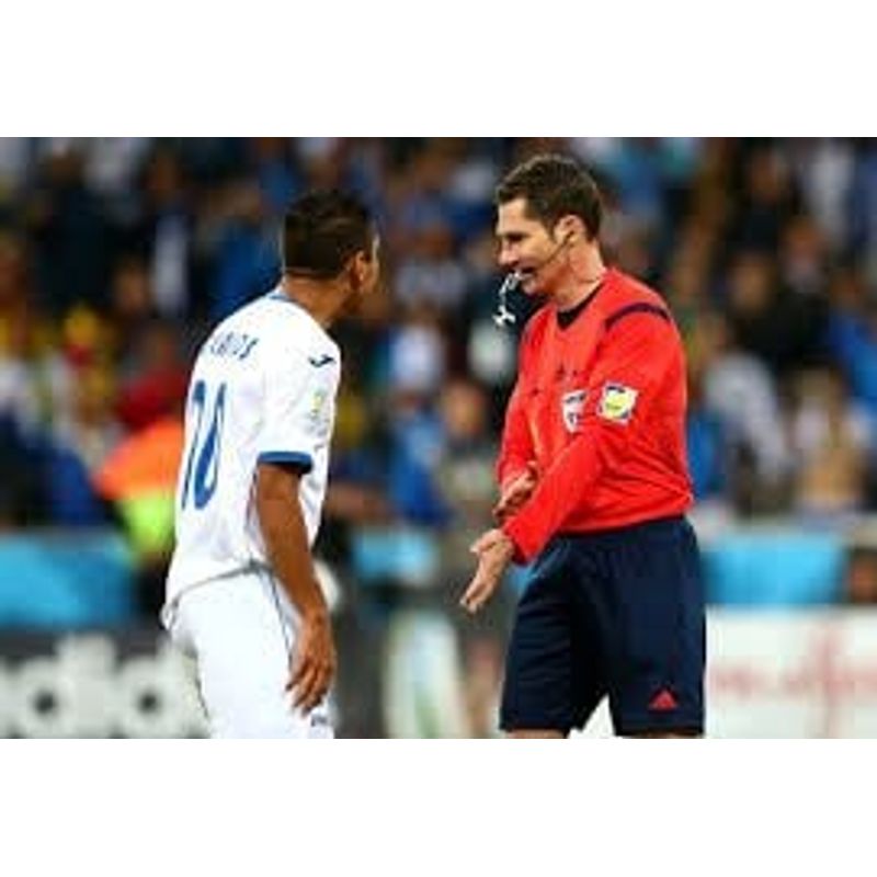 Sport si Outdoor - Accesorii si echipamente sportive - Accesorii antrenament si tabele tactice - Fluier profesional pentru fotbal Molten VALKEEN  recomandat FIFA - Infinity.ro