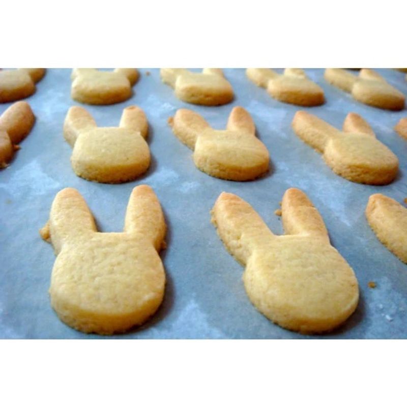 Casa si Gradina - Bucatarie si vesela - Ustensile bucatarie - Forme prajituri - Forme creative din otel inoxidabil  Gaina si Cap de Iepuras - Infinity.ro