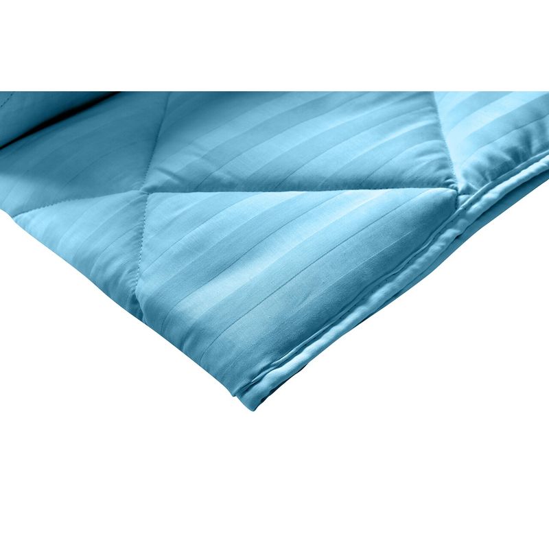 Casa si Gradina - Textile si covoare - Perne si pilote - Pilote - Pilota Alcam Damasc Bleu Ciel 140x200 cm, umplutura cu bambus, 300 g/mp - Infinity.ro