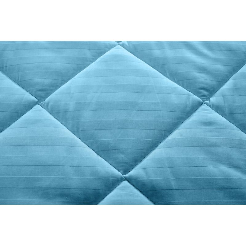 Casa si Gradina - Textile si covoare - Perne si pilote - Pilote - Pilota Alcam Damasc Bleu Ciel 140x200 cm, umplutura cu bambus, 300 g/mp - Infinity.ro