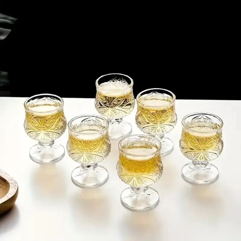 Casa si Gradina - Bucatarie si vesela - Cani si pahare - Pahare - Set 6 Pahare din Sticla cu Picior Decorativ Model Vintage Elegant, Capacitate 45 ml Ideal pentru Lichior si Aperitive - Infinity.ro