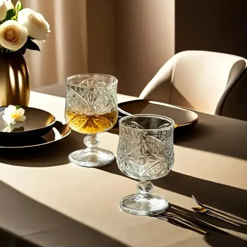 Casa si Gradina - Bucatarie si vesela - Cani si pahare - Pahare - Set 6 Pahare din Sticla cu Picior Decorativ Model Vintage Elegant, Capacitate 45 ml Ideal pentru Lichior si Aperitive - Infinity.ro