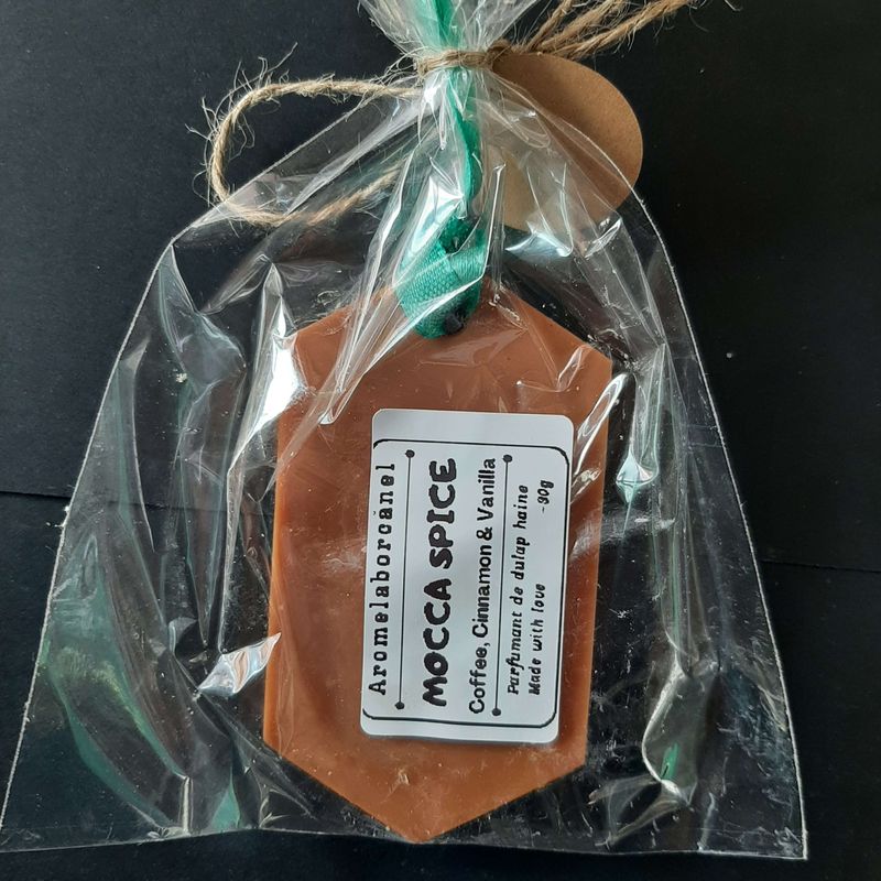 Casa si Gradina - Decoratiuni - Aromaterapie si lumanari - Odorizante camera - Parfumant dulap haine, Mocca Spice – Cafea, Scorțișoară, Vanilie, Hexagon, handmade, ceară soia, 30g - Infinity.ro