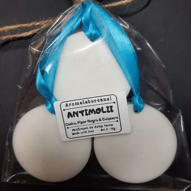 Casa si Gradina - Decoratiuni - Aromaterapie si lumanari - Odorizante camera - Set 3 Tablete Parfumate dulap haine, Odorizant, Antimolii – Cedru, Piper Negru, Cuisoare, handmade, ceară soia, 70g - Infinity.ro
