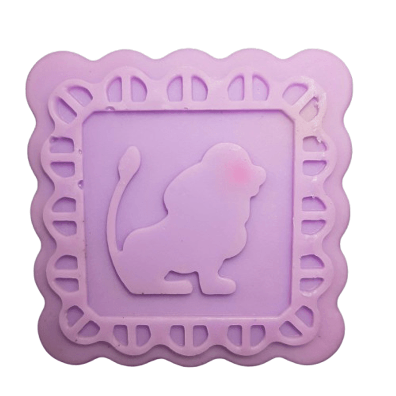 Casa si Gradina - Decoratiuni - Aromaterapie si lumanari - Odorizante camera - Odorizant Zodia Ta, Leu – Trandafir, Cedru, Bujor, tableta parfumata dulap, handmade, Candelis, ceară soia, 35g - Infinity.ro