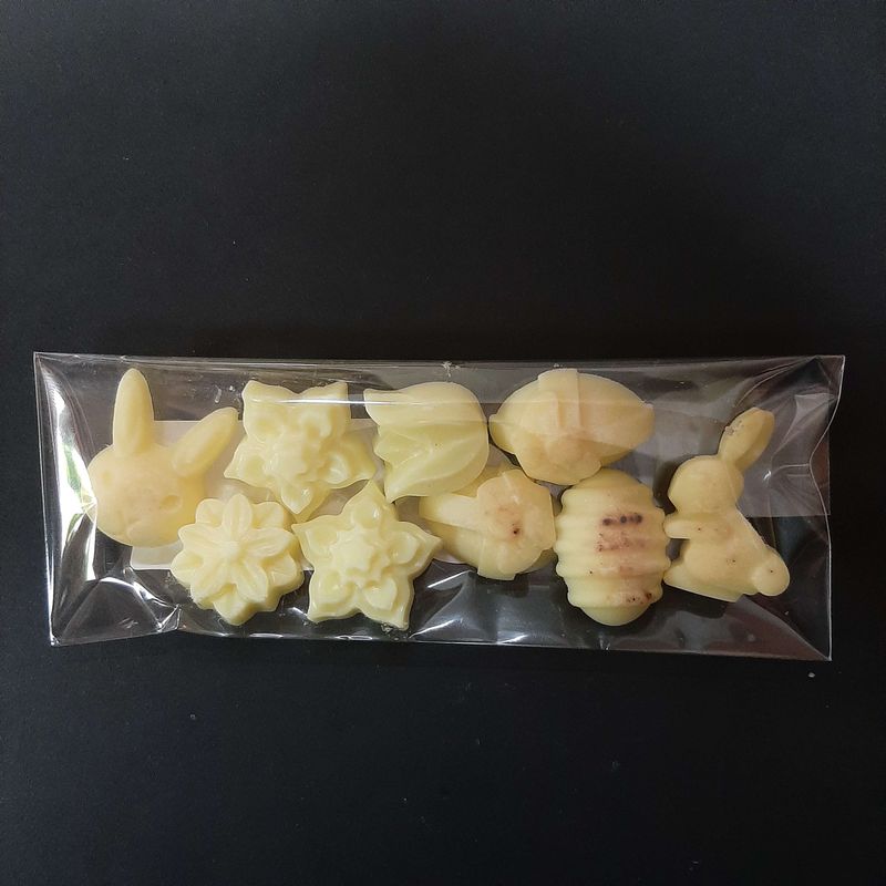 Casa si Gradina - Decoratiuni - Aromaterapie si lumanari - Lumanari si candele - Set Wax Melts figurine ceara soia parfumata, Banana Cake – Banana, Ciocolata, handmade, aromaterapie, 25g - Infinity.ro