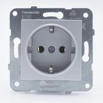 Casa si Gradina - Electrice - Prize - Priza simpla cu impamantare, 16A, IP20, Argintiu, Panasonic Arkedia Slim \ Karre Plus - Infinity.ro