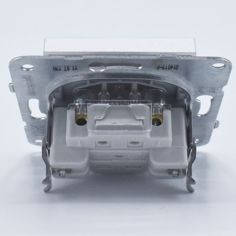 Casa si Gradina - Electrice - Distributie electrica si comanda - Intrerupatoare - Intrerupator cruce, 10A, IP20, Argintiu, Panasonic Arkedia Slim / Karre Plus - Infinity.ro