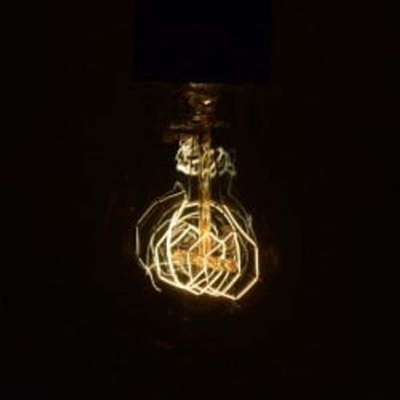 Casa si Gradina - Corpuri si surse de iluminat - Becuri si tuburi neon - Becuri - Bec Vintage Edison Para 40W E27 - Infinity.ro