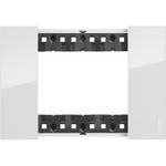 Casa si Gradina - Electrice - Accesorii electrice - Accesorii prize si intrerupatoare - Rama 3 , culoare gheata, Bticino Living Now - Infinity.ro