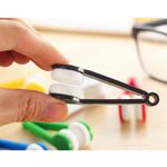 Ingrijire personala si Cosmetice - Sanatate si wellness - Optica medicala - Accesorii intretinere ochelari si lentile - Instrument cu 2 capete din microfibra pentru curatarea si intretinerea lentilelor de ochelari, 7×2 cm, Negru - Infinity.ro